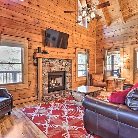 Cozy Cabin With Hot Tub In The Heart Of Pigeon Forge 빌라 외부 사진
